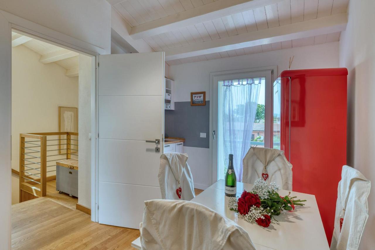 La Casa Degli Ulivi Appartamento In Villa Con Patio Куарту-Сант'Элена Экстерьер фото