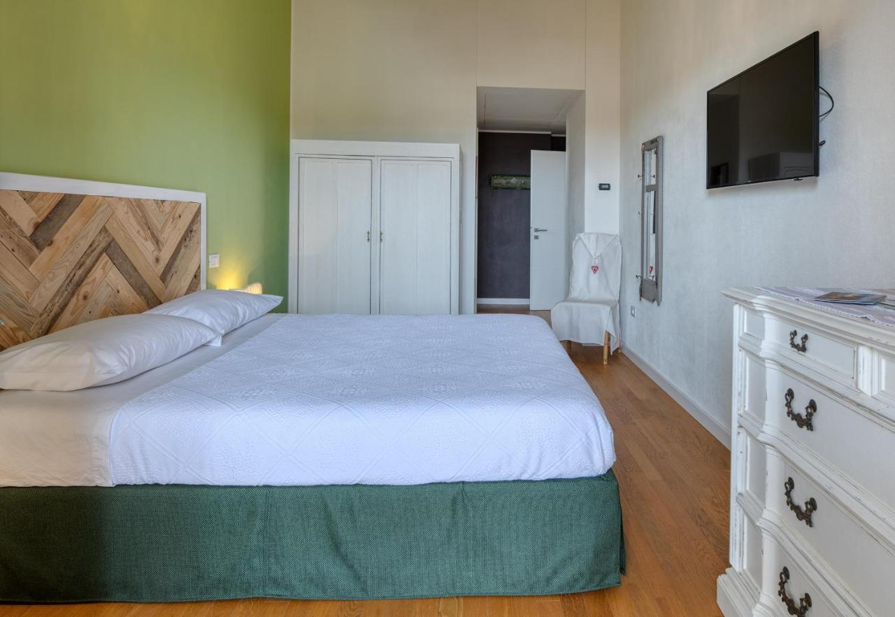 La Casa Degli Ulivi Appartamento In Villa Con Patio Куарту-Сант'Элена Экстерьер фото