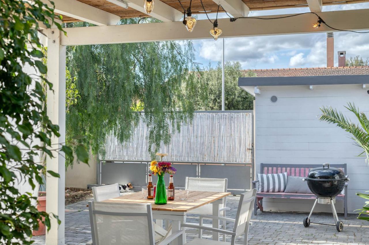 La Casa Degli Ulivi Appartamento In Villa Con Patio Куарту-Сант'Элена Экстерьер фото